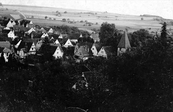 1937: Das Dorf Richtung Kirche gesehen
